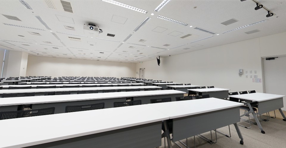 日本青年館8Fの大会議室を見回せる360°ツアー実画面